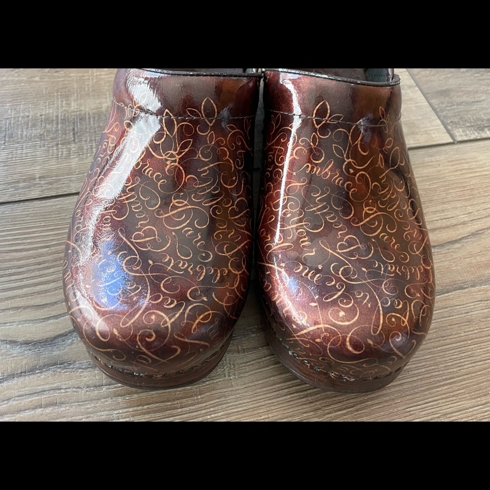 Dansko 20 anniversary clogs size 39